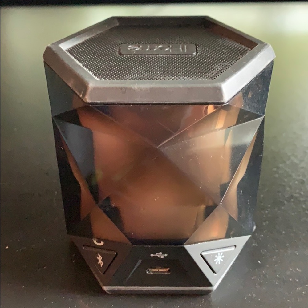 IHome Bluetooth Speaker
